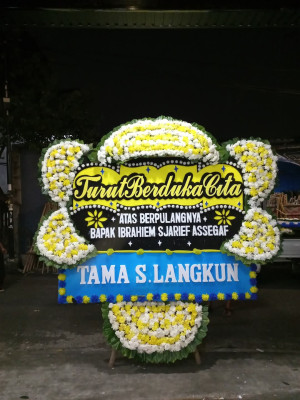 Papan Bunga Duka di Sriwungu