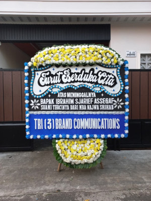 Papan Bunga Duka di Sriwungu